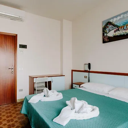 Hotell Claudia 3*